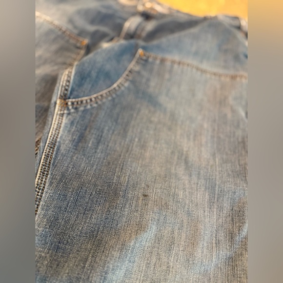 Carhartt Jeans Mens Size 42 x 30 Blue Medium Wash Denim Relaxed Fit - Picture 2 of 11